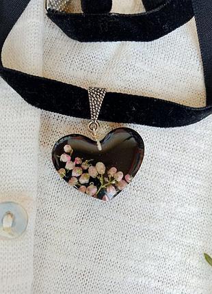 Чокер с цветами