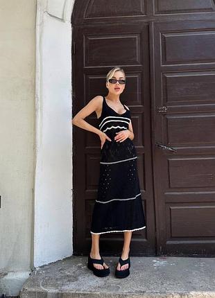 Вязаное платье миди