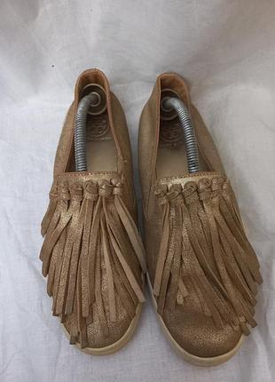 Tory burch кросівки  з текстурованою замшею та бахромою, золотисті, розмір 39.5(9m)