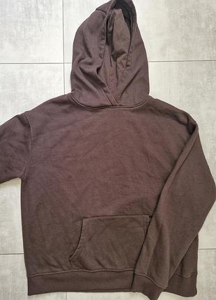 Худі шоколадного кольору светр