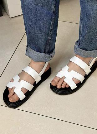 Жіночі босоніжки з екошкіри