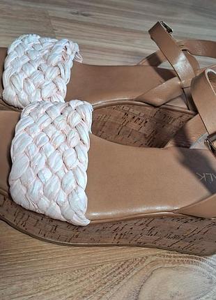 Босоніжки 37 розмір