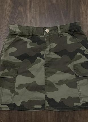 Камуфляжна коротка спідниця