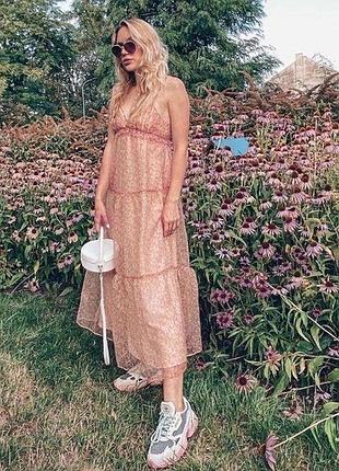 Платье zara из органзы с цветочным принтом