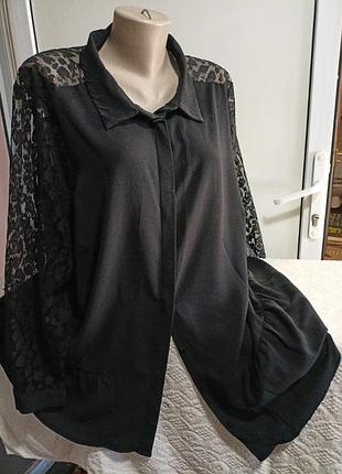 Нарядна жіноча блуза -туніка з мереживом. розмір 54-56, 58. італія.