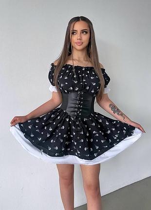 Платье с корсетом