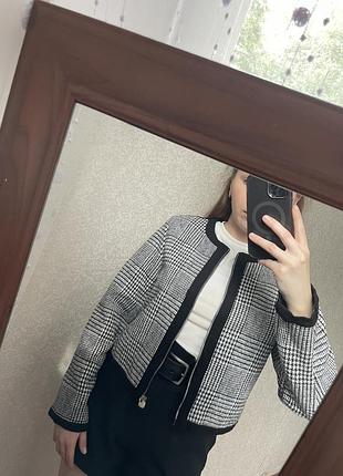 Кофтинка в клітинку