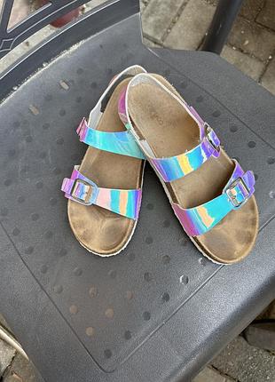 Босоніжки для дівчинки