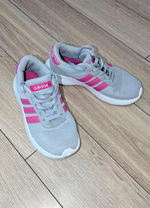 Легкі кросівки на дівчинку adidas