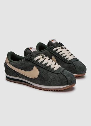 Кросівки жіночі cortez vintage green gum suede