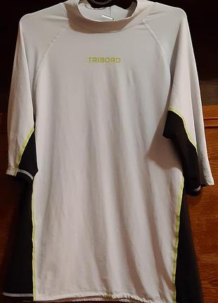 Мужская спортивная футболка от decathlon