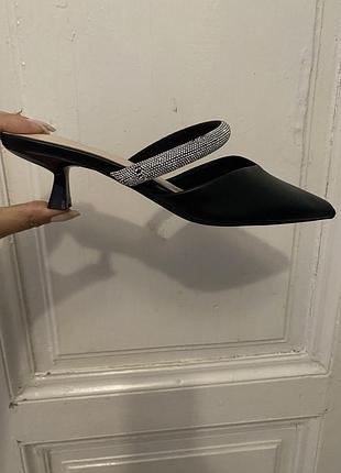 Босоніжки нові 37 нереально гарні catwalk