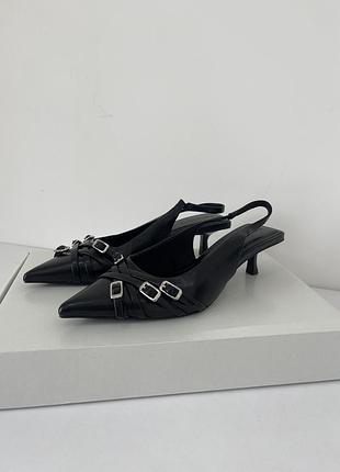 Слінгбеки мюлі stradivarius нові , підбори 38 розмір