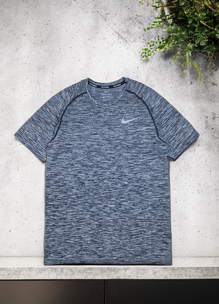 XL / 50