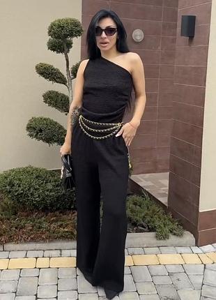 Жіночий костюм