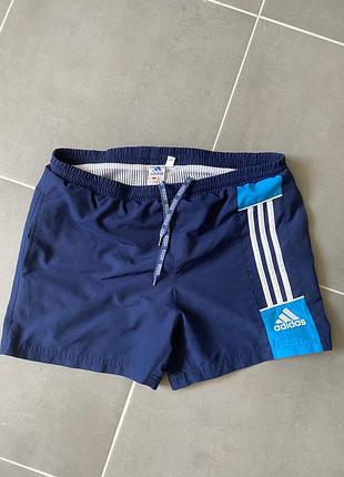 Вінтажні чоловічі шорти від adidas