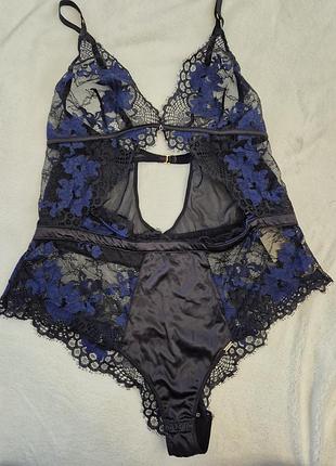 Мереживне сексапільне боді noir exclusively by hunkemoller