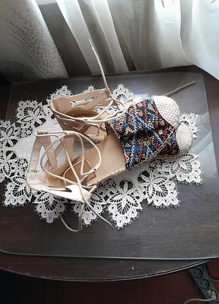 Легкие фирменные босоножки 39