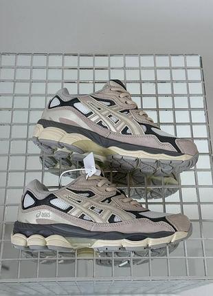 Женские кроссовки asics gel-nyc beige grey ассикс бежевого с серым цветами