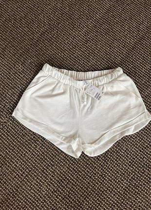 Короткие шорты с боковыми карманами h&m