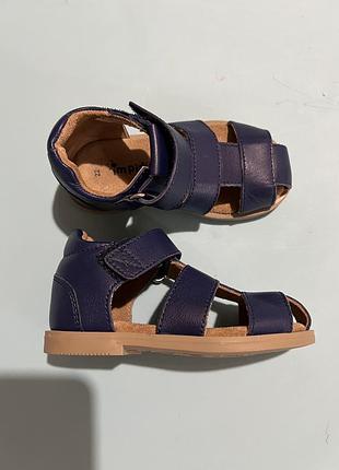 Босоніжки шкіряні impidimpi розмір 22p