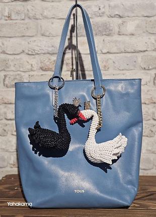 Брелок на сумку лебідь із рафії чорний handmade