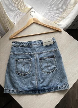 Джинсова міні спідниця коротка на ґудзиках calvin klein