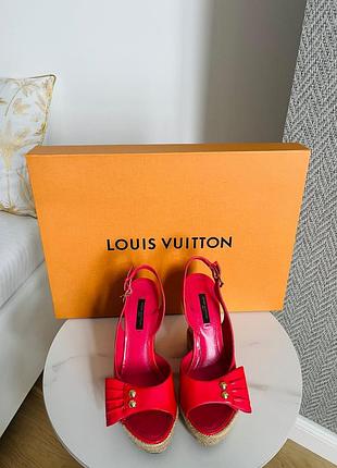 Шкіряні босоніжки louis vuitton оригінал 36 р made in italy