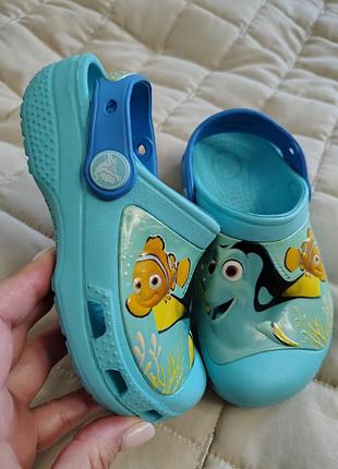 Продам шльопанці crocs