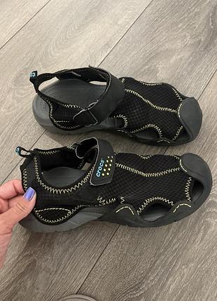 Сандалі crocs