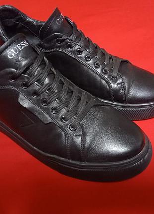 Мужские кроссовки от guess, размер 44, длина стельки 29 см,стан идеальный