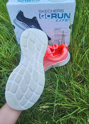 Женские кроссовки для бега skechers оригинал3 фото