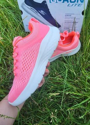 Женские кроссовки для бега skechers оригинал2 фото