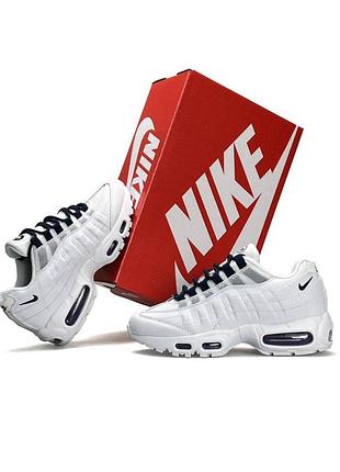Profitez de ces kilomètres par temps humide avec le collant Nike Repel Challenger