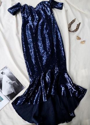 Брендовое коктельное вечернее праздничное платье пайетки с баской открытые плечи