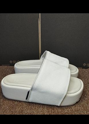 Тапочки унисекс adidas y-3 slides beige gw8630