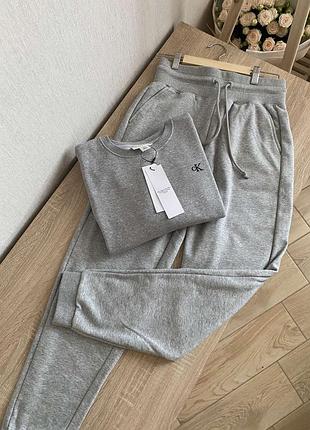 Женский спортивный костюм calvin klein