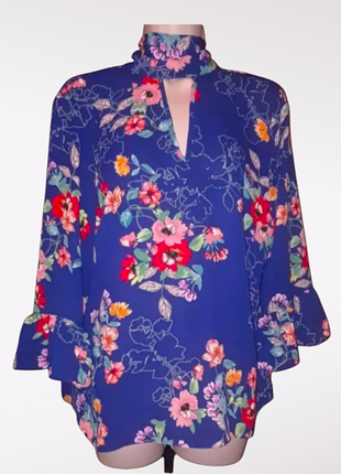 Красива блузка