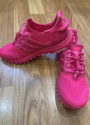 Оригінальні кросівки adidas ultraboost pink дуже красиві, розмір 40- 40,5