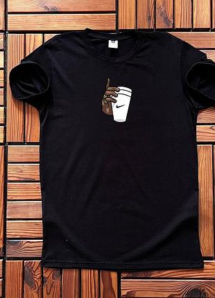 Базовая летняя футболка