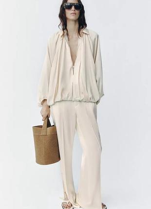 Обʼємна куртка бомбер жіноча бежева zara new5 фото