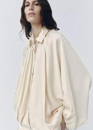 Обʼємна куртка бомбер жіноча бежева zara new4 фото