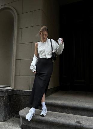 Юбка макси с вырезом в пол черная