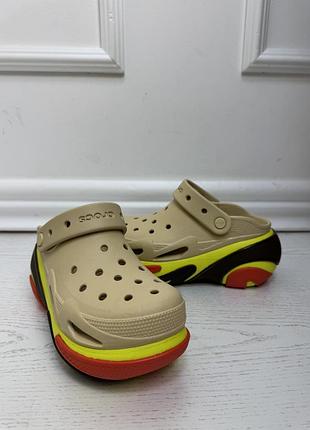 Жіночі крокси на платформі banana crocs bubble crush clog sesame