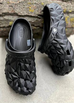 Кроксы сабо унисекс crocs Women This geometric black черные crocs Women This geometric black черные