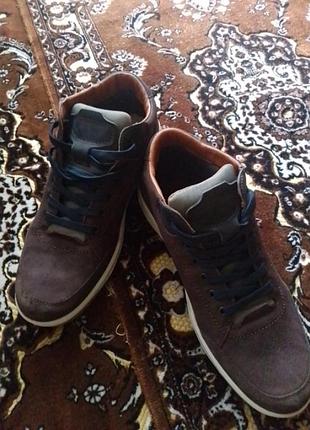 Кроссовки мужские демисезонные(нубук), 45размера
italian footwear&accessories
danielle