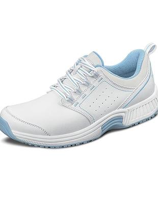 Кросівки від бренду ortho feet.