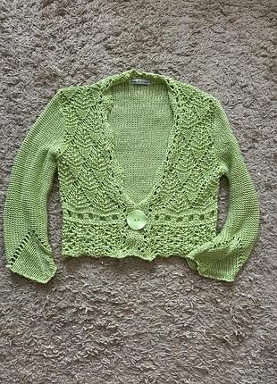 Укорочена літня кофтинка