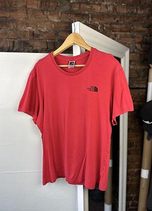 Дуже крута, оригінальна футболка від the north face red size: l