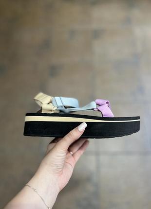 Босоніжки teva flatform universal оригінал❗️❗️❗️
